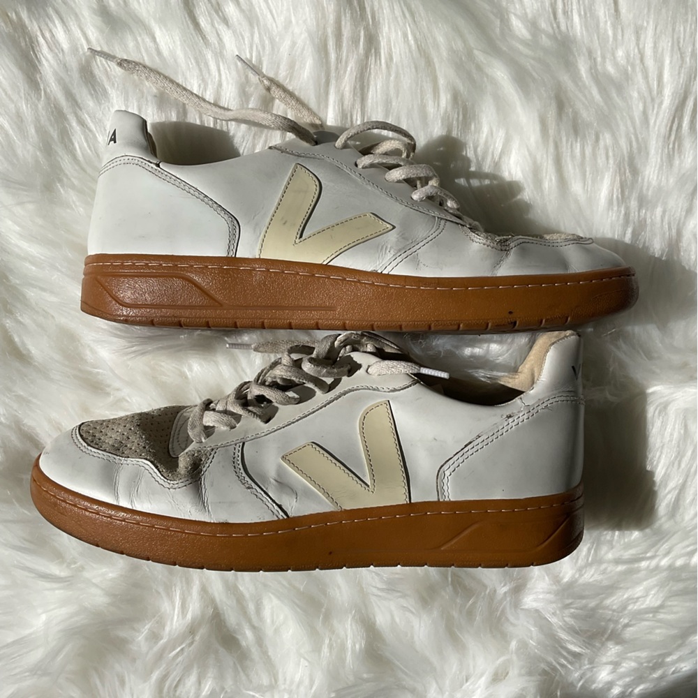 VEJA men’s sneakers
